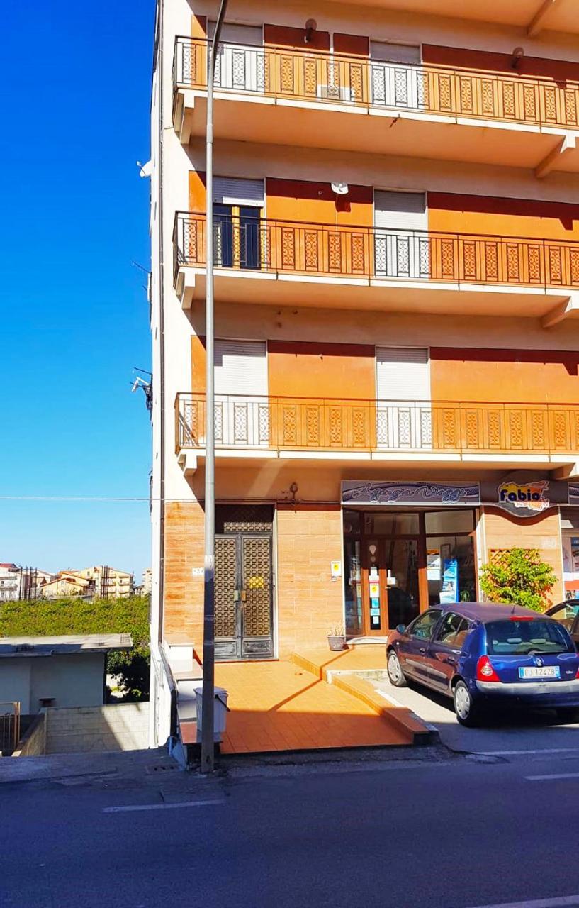 Casa Gentile Caruso Bed & Breakfast Torrenova  Bagian luar foto